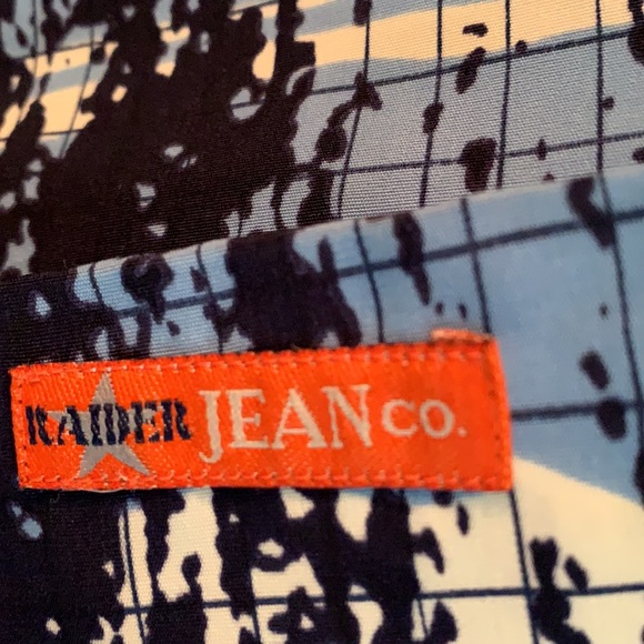 Hawaiian shirt - Picture 2 of 8